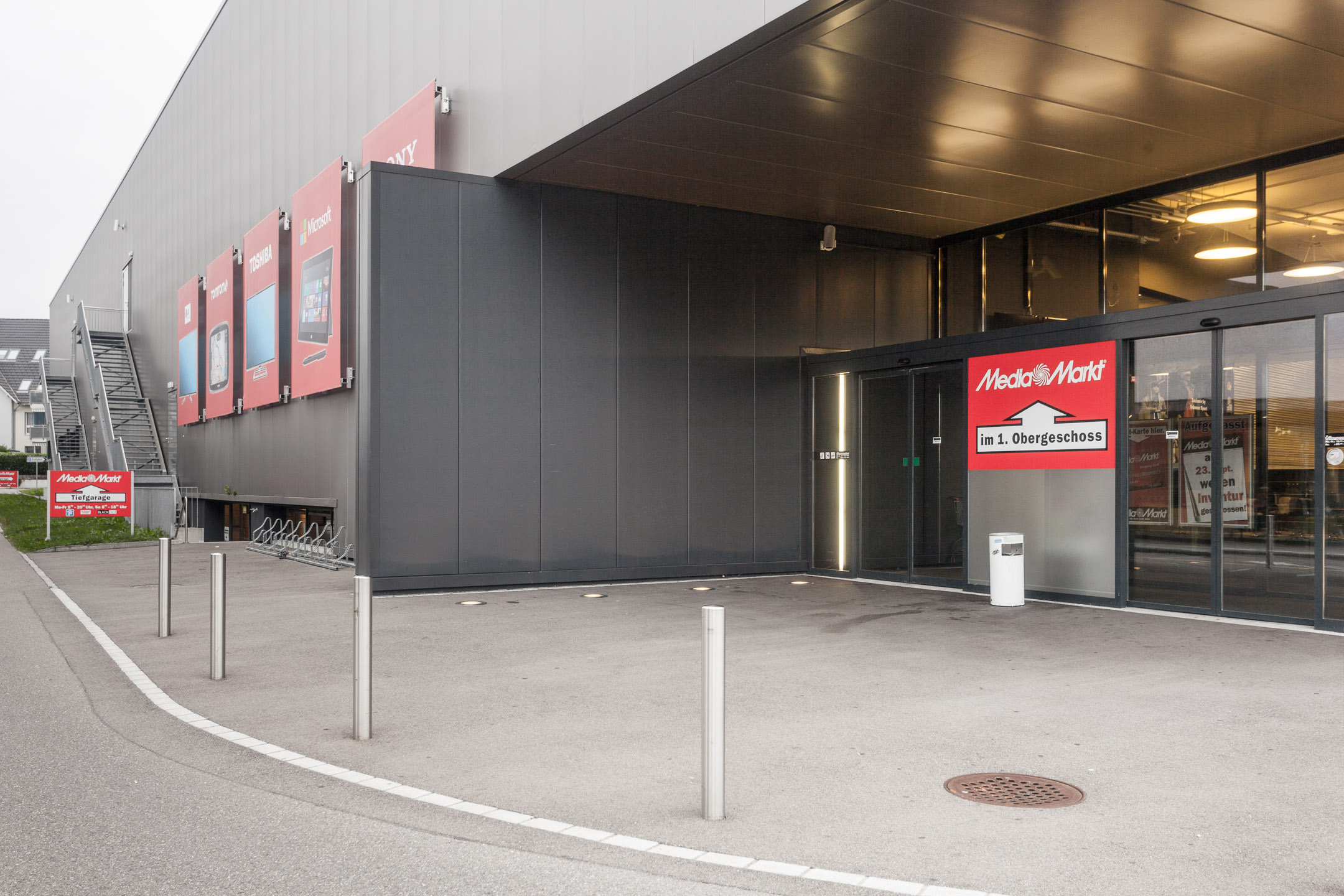 Geschäftshaus Saturn